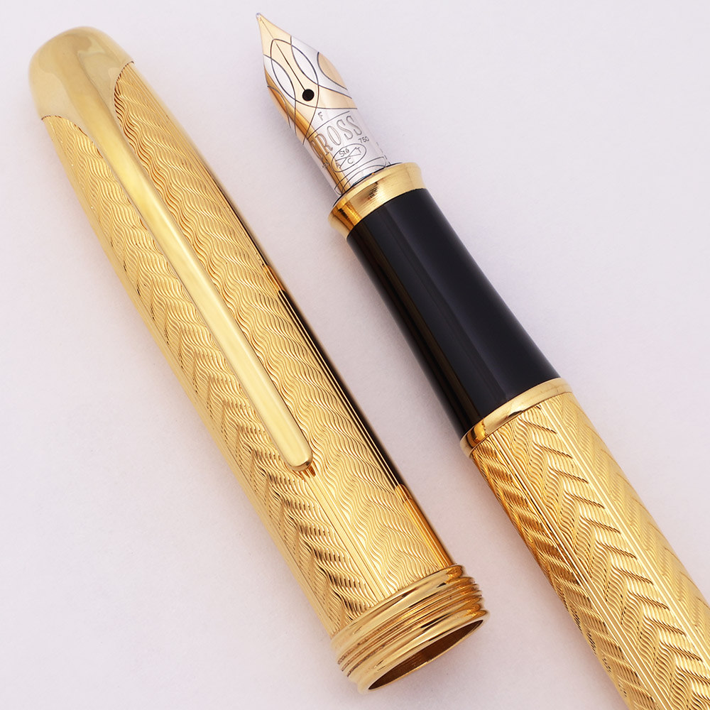 Cross Pinnacle Fountain Pen - 22K Gold Plated, Chevron Pattern